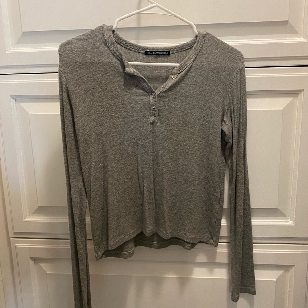 Grey long sleeve flowy top